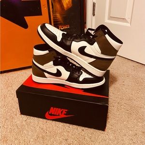 Jordan 1 Retro High Dark Mocha 10.5